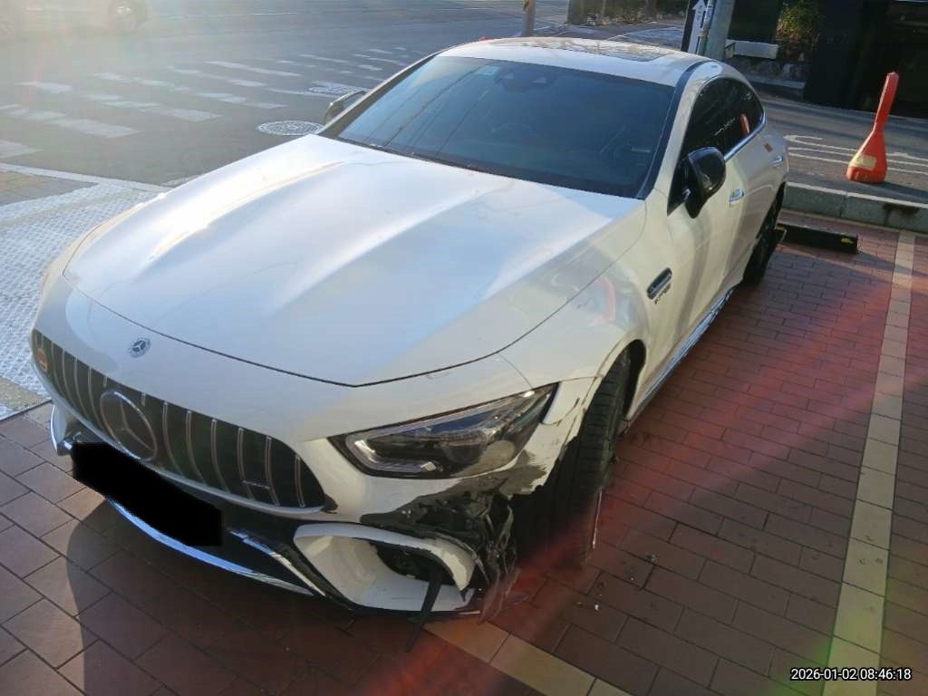 Mercedes-Benz GT63 S